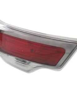 Tail Light left side for 2014-2016 Toyota Highlander LE, LE Plus, Limited, XLE